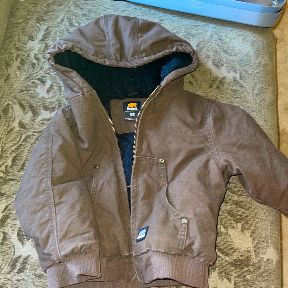 Youth utility insulated coat.